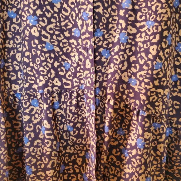 LOGO Tunic Peplum Button Down Top. EUC. Size Small - Picture 5 of 5